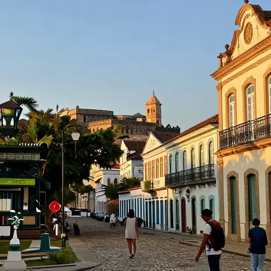 Descubra o Roteiro Histórico de Macapá: Cultura e Memórias